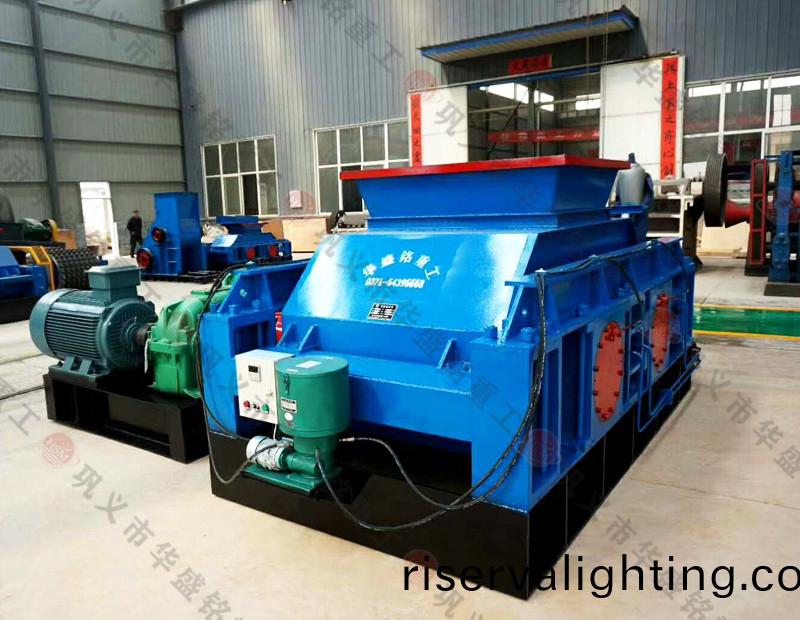 鵞卵石製砂機械 
